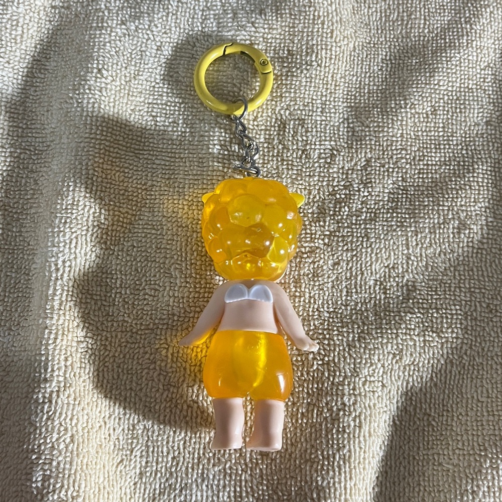 Sunny angel keychain NWOT - Picture 3 of 3